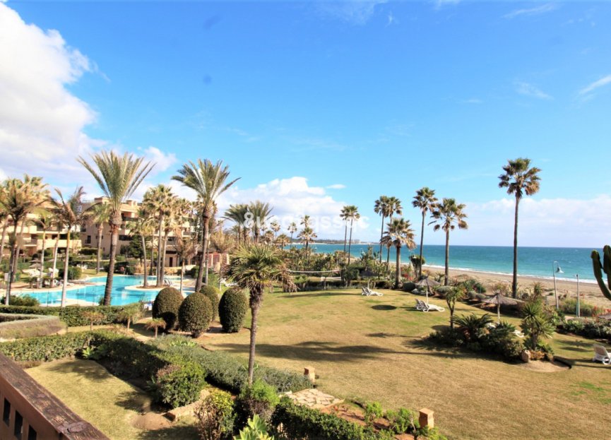 Resale - Apartment - Middle Floor Apartment - Estepona - Costalita