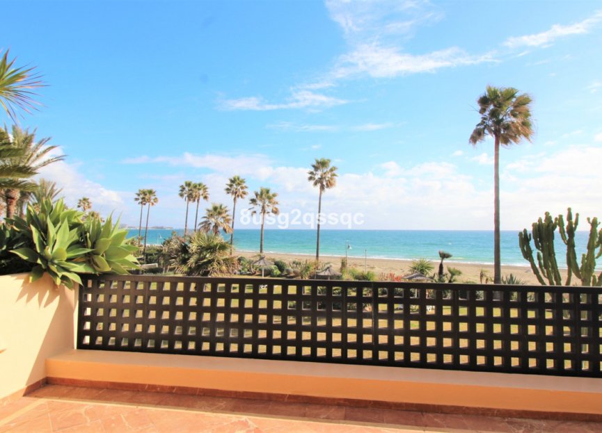 Resale - Apartment - Middle Floor Apartment - Estepona - Costalita