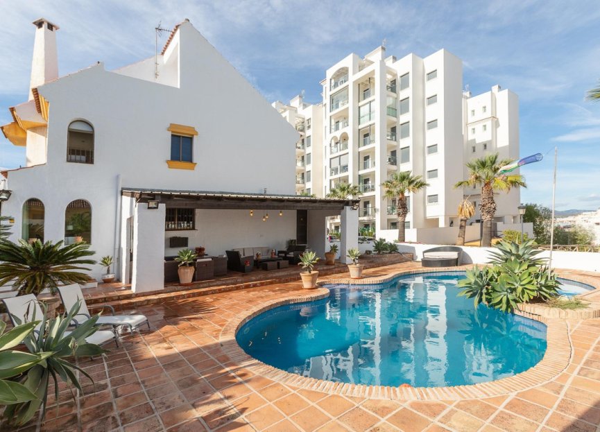 Resale - House - Townhouse - Estepona - Estepona Centro