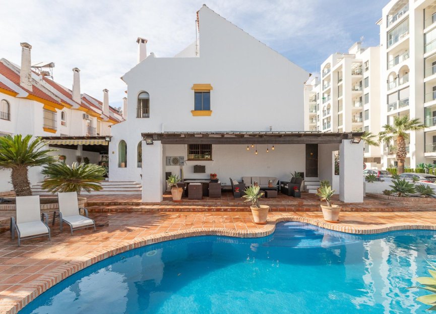 Resale - House - Townhouse - Estepona - Estepona Centro