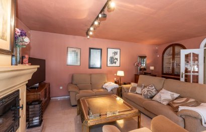 Resale - House - Townhouse - Estepona - Estepona Centro