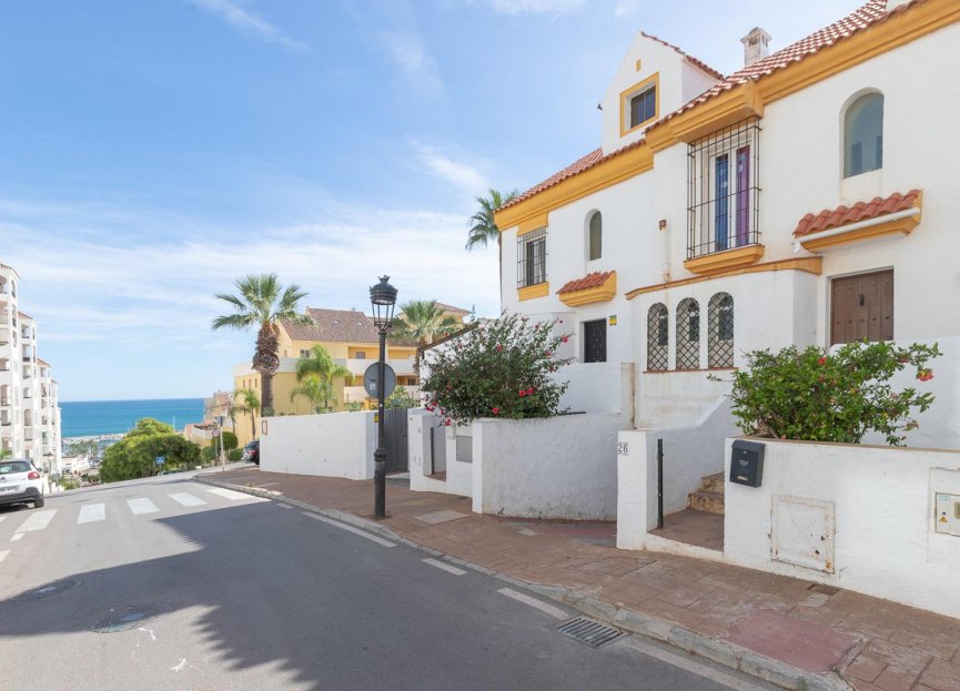 Resale - House - Townhouse - Estepona - Estepona Centro