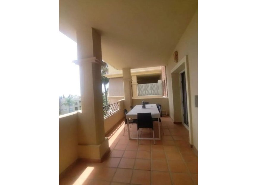 Resale - Apartment - Middle Floor Apartment - Estepona - Bel Air