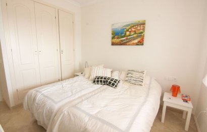 Resale - Apartment - Middle Floor Apartment - Marbella - La Mairena