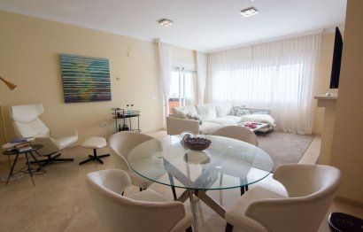 Resale - Apartment - Middle Floor Apartment - Marbella - La Mairena