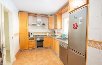 Resale - Apartment - Middle Floor Apartment - Marbella - La Mairena