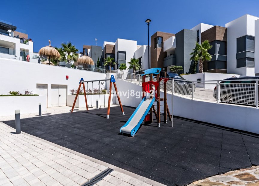 Resale - Apartment - Middle Floor Apartment - Marbella - Cabopino