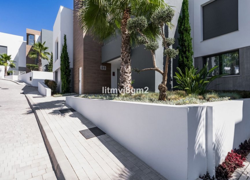 Resale - Apartment - Middle Floor Apartment - Marbella - Cabopino