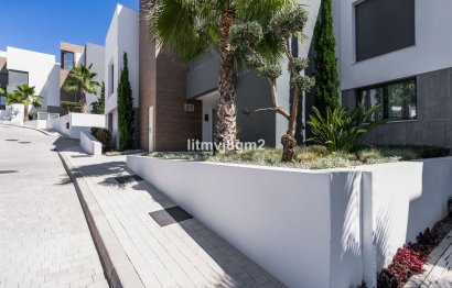 Resale - Apartment - Middle Floor Apartment - Marbella - Cabopino