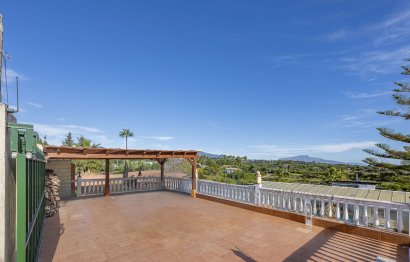 Resale - House - Detached Villa - Estepona - Estepona Centro