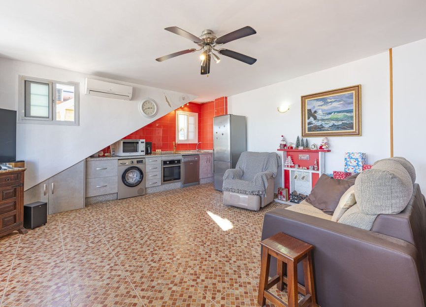 Resale - House - Detached Villa - Estepona - Estepona Centro