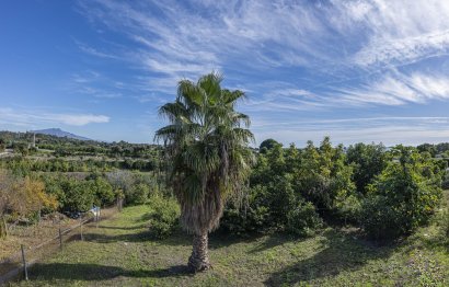 Resale - House - Detached Villa - Estepona - Estepona Centro