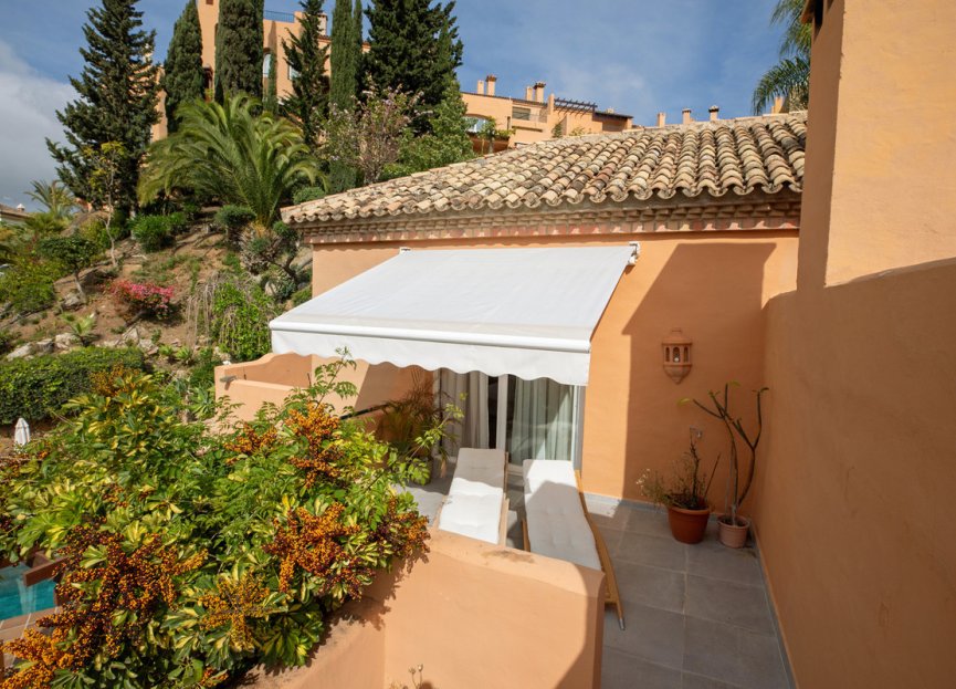 Resale - Apartment - Penthouse - Marbella - Nueva Andalucia