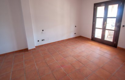 Resale - House - Finca - Cortijo - Casares - Casares Centro