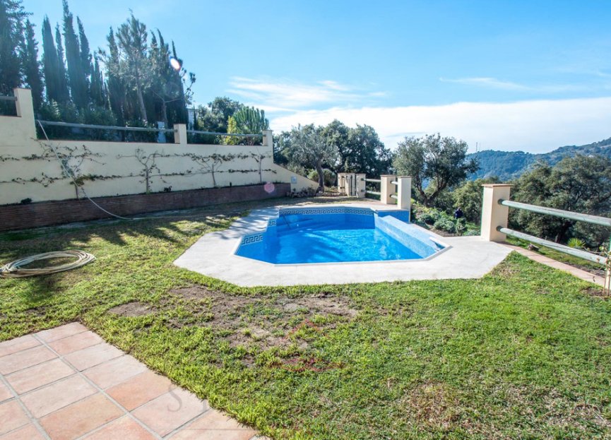 Resale - House - Finca - Cortijo - Casares - Casares Centro