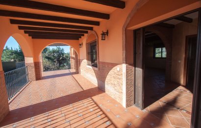 Resale - House - Finca - Cortijo - Estepona - Estepona Centro