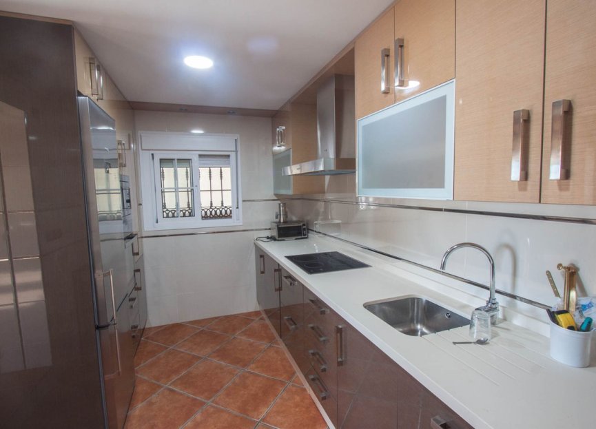 Resale - House - Finca - Cortijo - Estepona - Estepona Centro