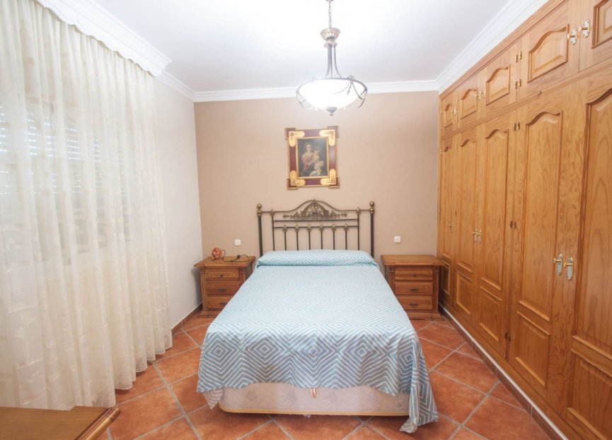 Resale - House - Finca - Cortijo - Estepona - Estepona Centro