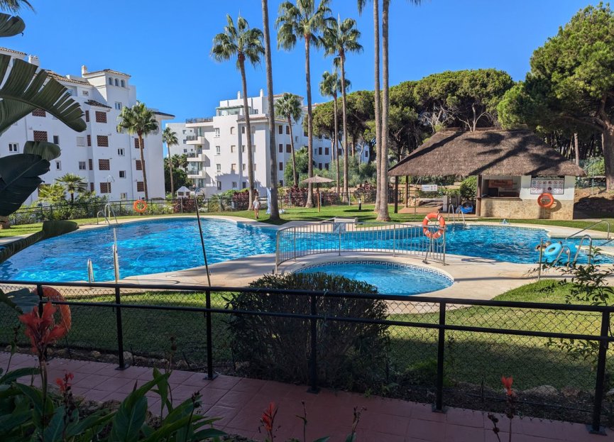 Resale - Apartment - Middle Floor Apartment - Mijas - Calahonda