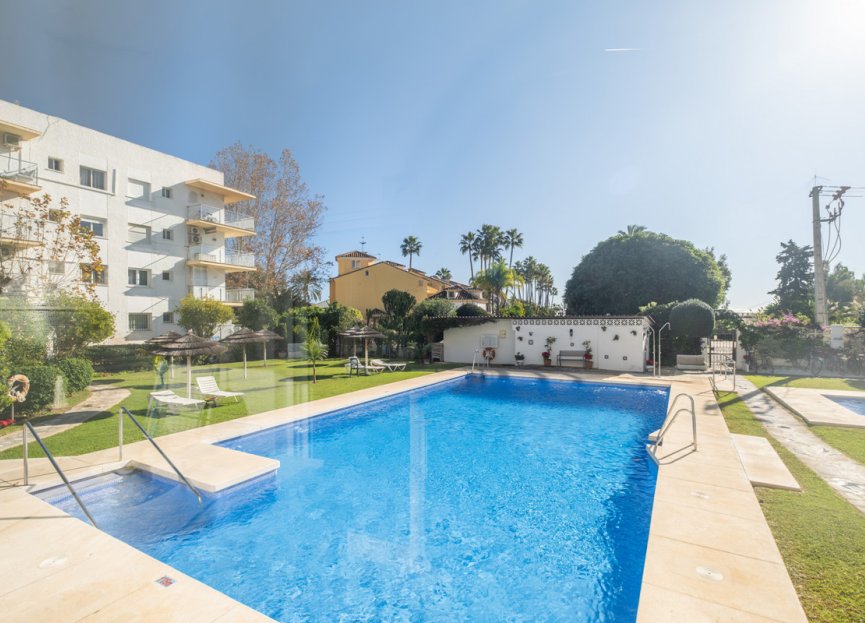 Resale - Apartment - Ground Floor Apartment - Marbella - The Golden Mile