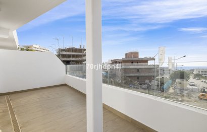 Resale - Apartment - Middle Floor Apartment - Estepona - Estepona Centro