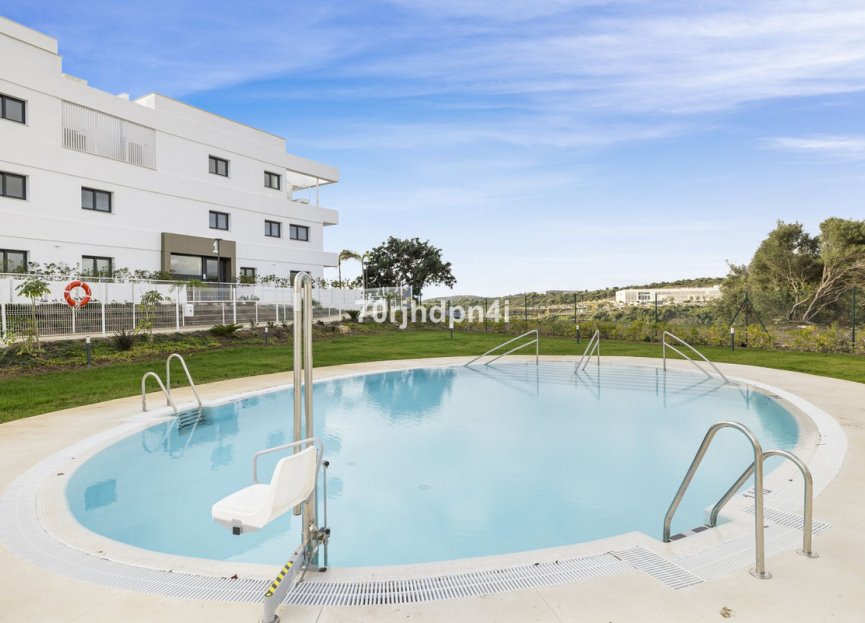 Resale - Apartment - Middle Floor Apartment - Estepona - Estepona Centro