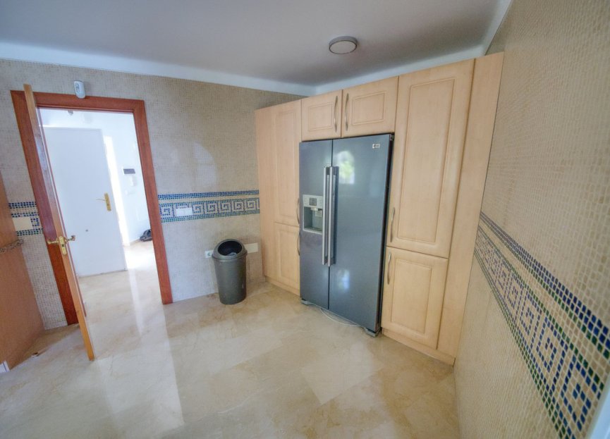 Reventa - House - Detached Villa - Benalmádena - Benalmadena Centro