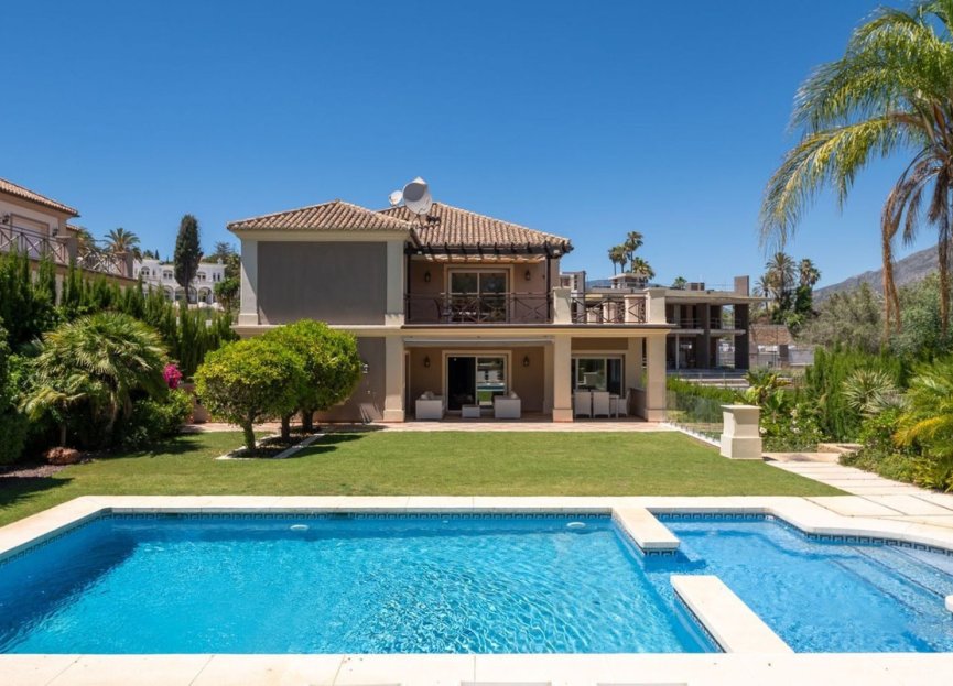 Resale - House - Detached Villa - Marbella - Puerto Banús