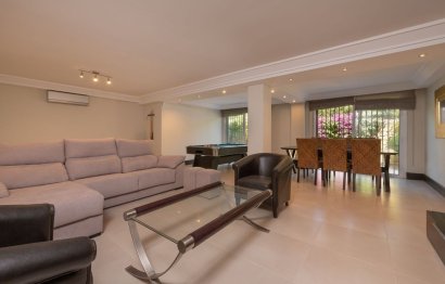 Resale - House - Detached Villa - Marbella - Puerto Banús