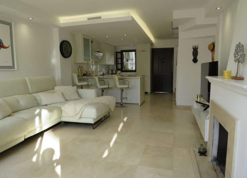 Resale - House - Townhouse - Estepona - Estepona Centro