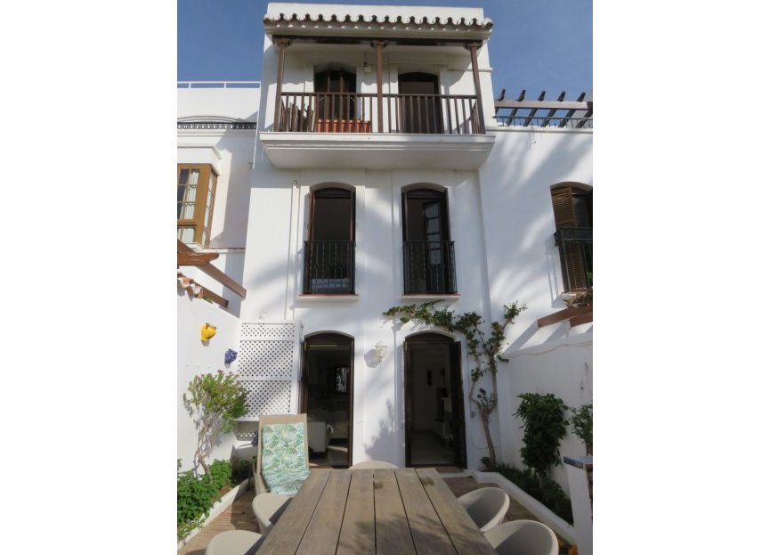 Resale - House - Townhouse - Estepona - Estepona Centro