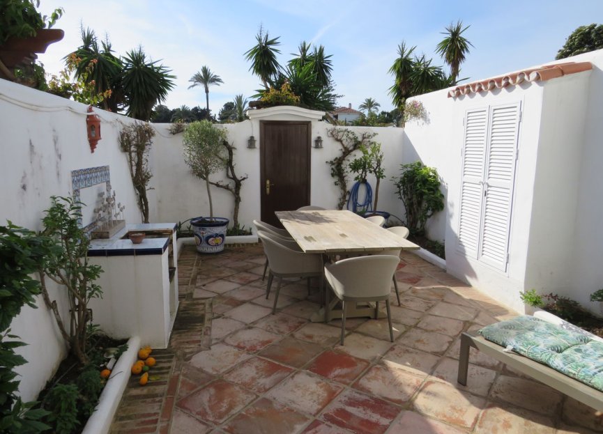 Resale - House - Townhouse - Estepona - Estepona Centro