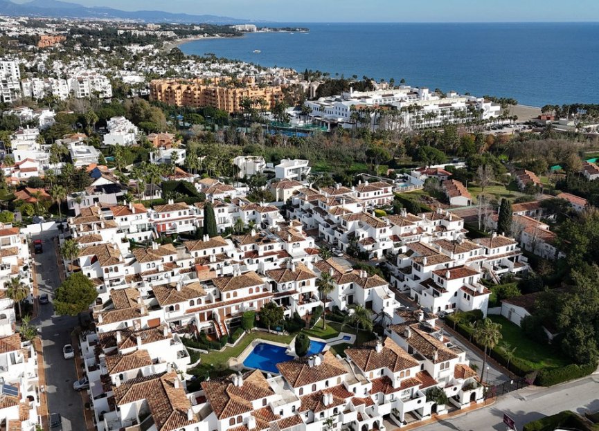 Resale - House - Townhouse - Estepona - Estepona Centro