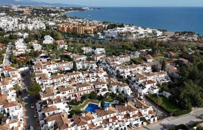 Resale - House - Townhouse - Estepona - Estepona Centro