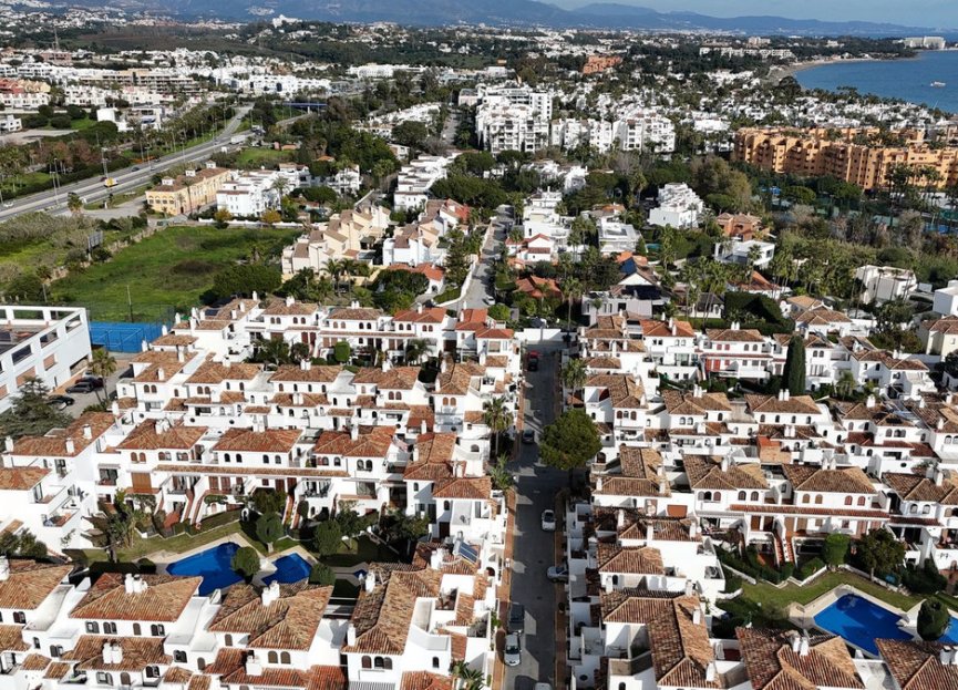 Resale - House - Townhouse - Estepona - Estepona Centro