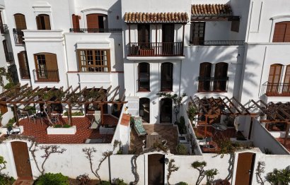 Resale - House - Townhouse - Estepona - Estepona Centro