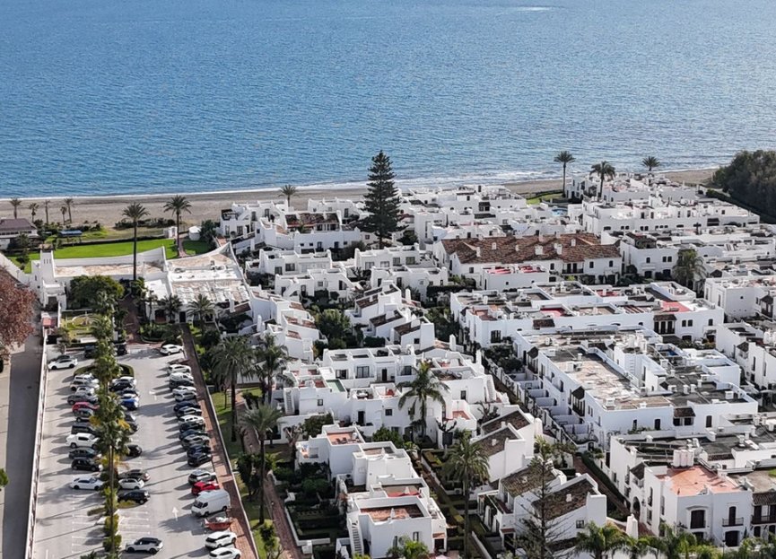 Resale - House - Townhouse - Estepona - Estepona Centro