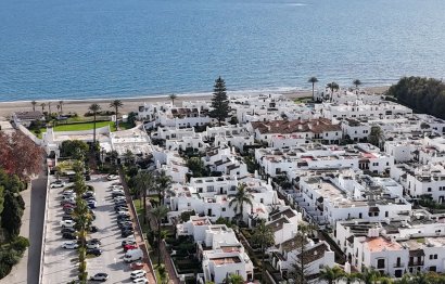 Resale - House - Townhouse - Estepona - Estepona Centro