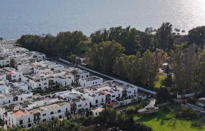 Resale - House - Townhouse - Estepona - Estepona Centro