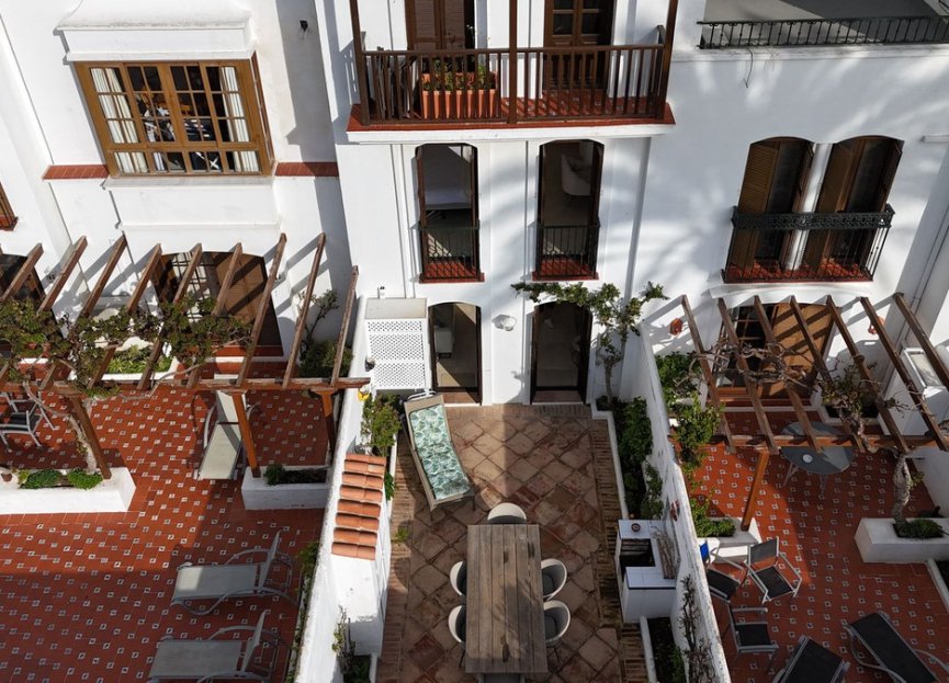 Resale - House - Townhouse - Estepona - Estepona Centro