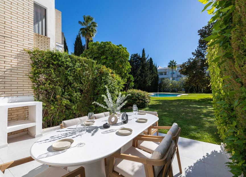 Resale - House - Townhouse - Marbella - Nueva Andalucia