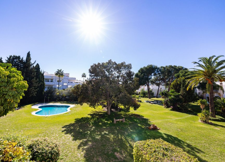 Resale - House - Townhouse - Marbella - Nueva Andalucia