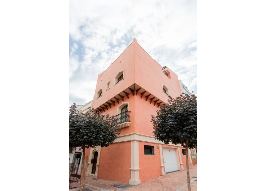 Resale - House - Townhouse - Estepona - Estepona Centro