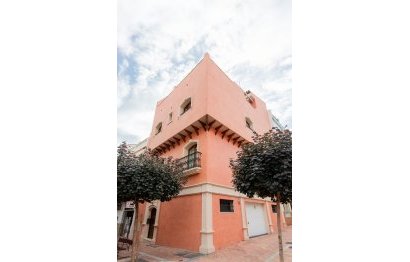 Resale - House - Townhouse - Estepona - Estepona Centro