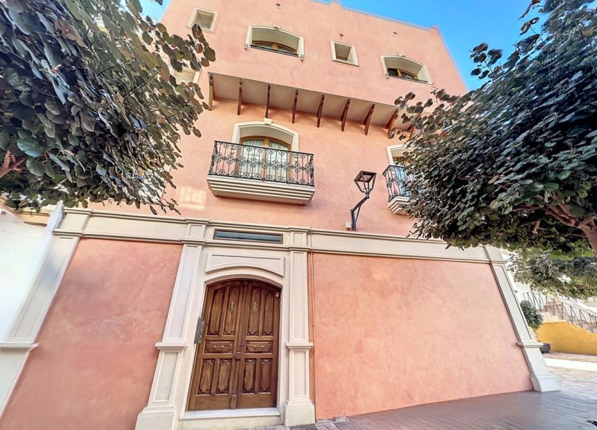 Resale - House - Townhouse - Estepona - Estepona Centro