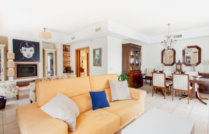 Resale - House - Townhouse - Estepona - Estepona Centro