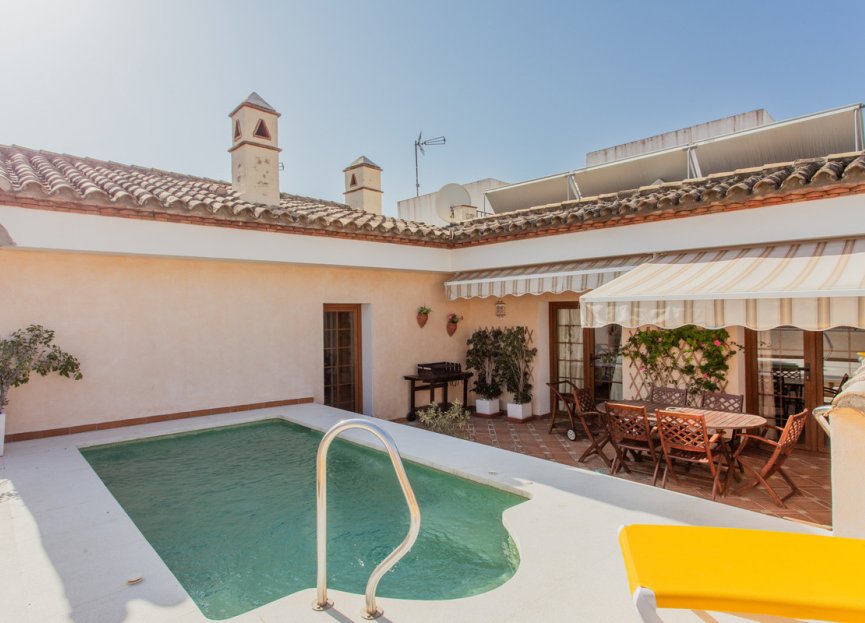 Resale - House - Townhouse - Estepona - Estepona Centro