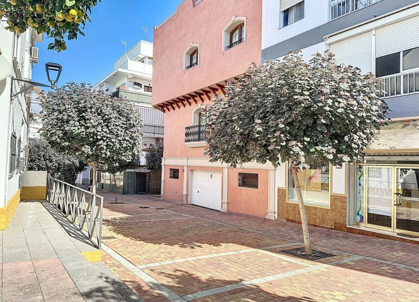 Resale - House - Townhouse - Estepona - Estepona Centro