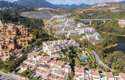 Resale - Apartment - Ground Floor Apartment - Marbella - Nueva Andalucia