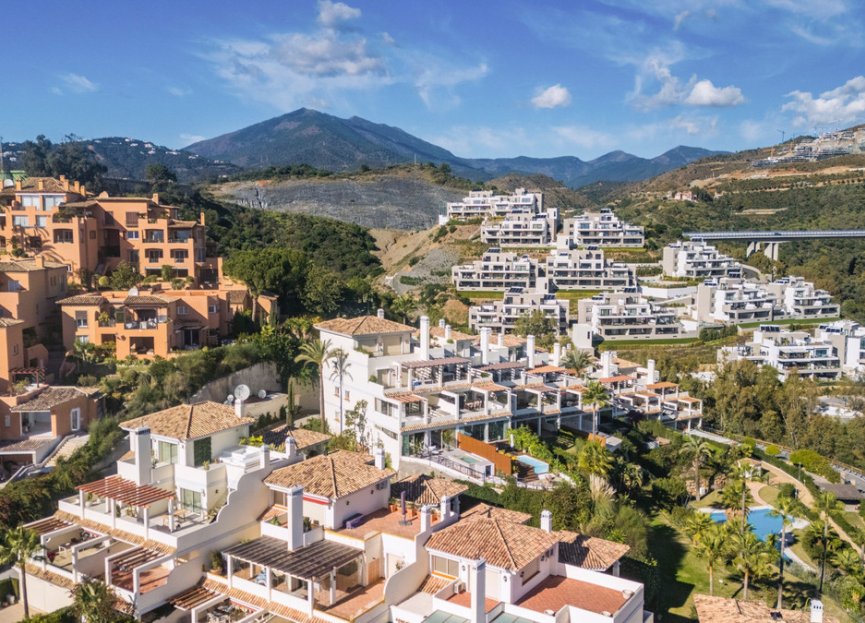 Resale - Apartment - Ground Floor Apartment - Marbella - Nueva Andalucia